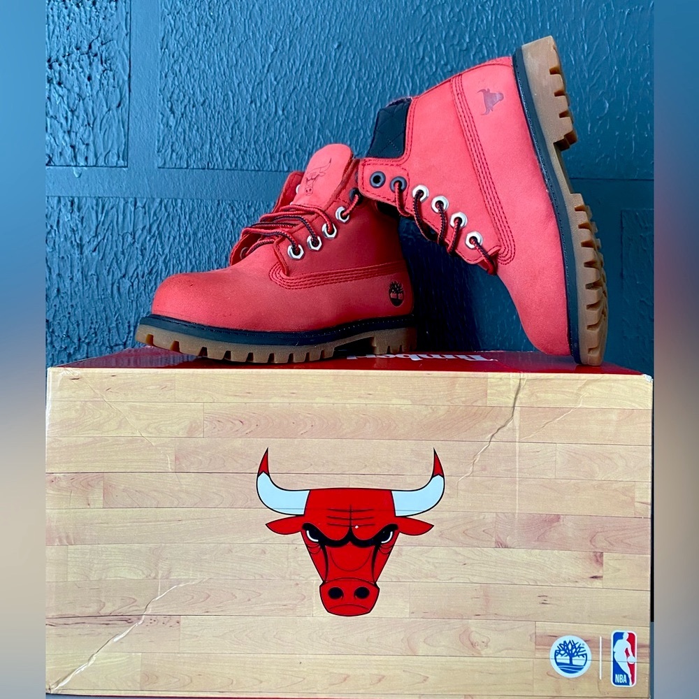 Timberland Chicago Bulls 6-Inch Premium Wp Toddlers' Boot US9 Medium Red Nubuck